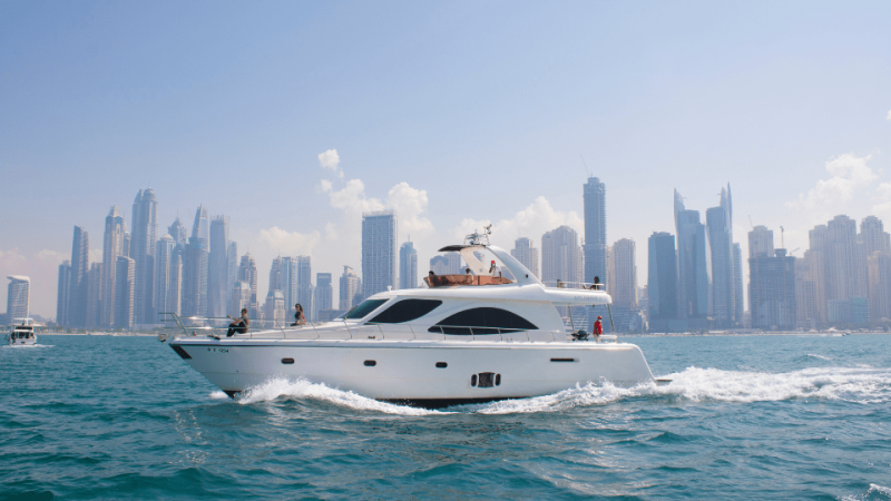 Dubai Marina Three-hour Yacht Tour with Lunch – Boat Tours and Cruises