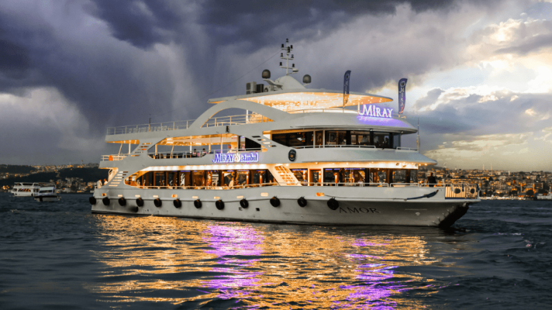 Bosphorus Dinner Cruise Tavern & World Show – Boat Tours and Cruises